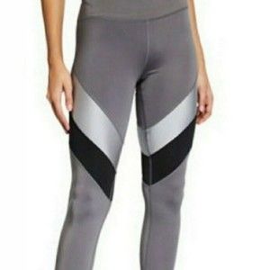 BCBG BMax 1016 Leggings Yoga Fitness Pants Size Small Gray NWT